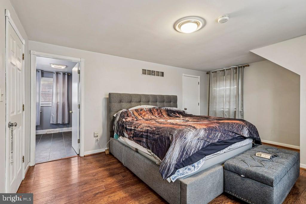 23 W CONESTOGA ROAD