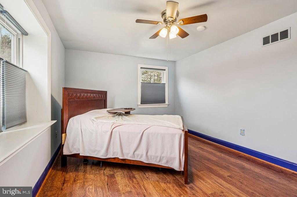 23 W CONESTOGA ROAD