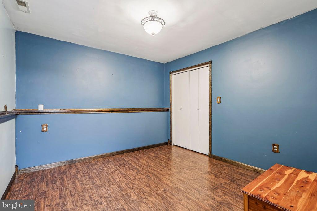 23 W CONESTOGA ROAD