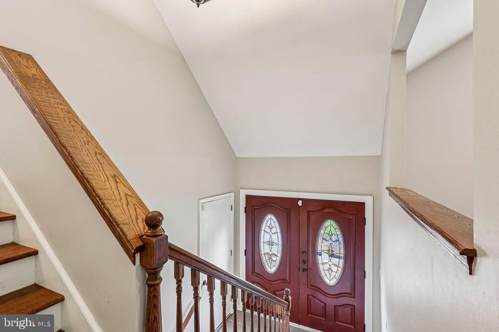 23 W CONESTOGA ROAD