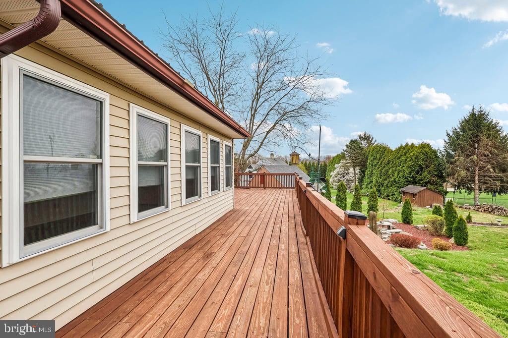 23 W CONESTOGA ROAD