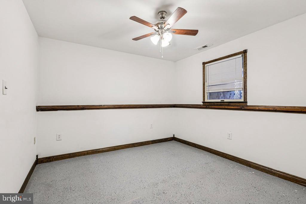23 W CONESTOGA ROAD