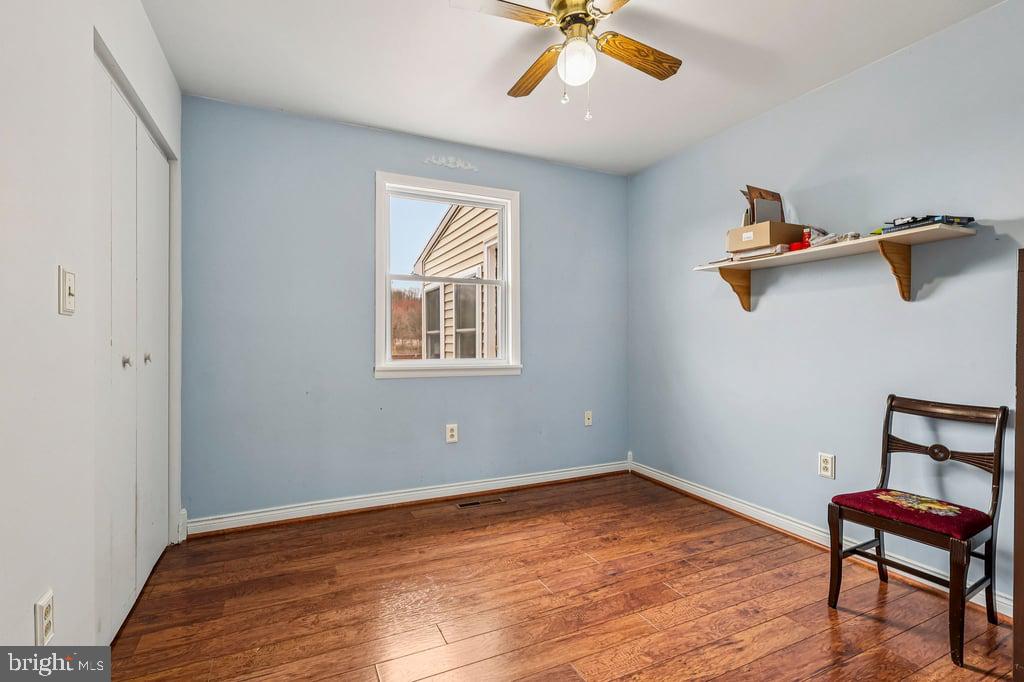 23 W CONESTOGA ROAD