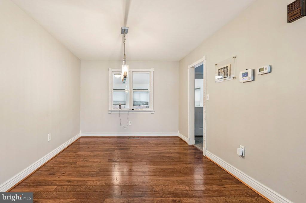 23 W CONESTOGA ROAD