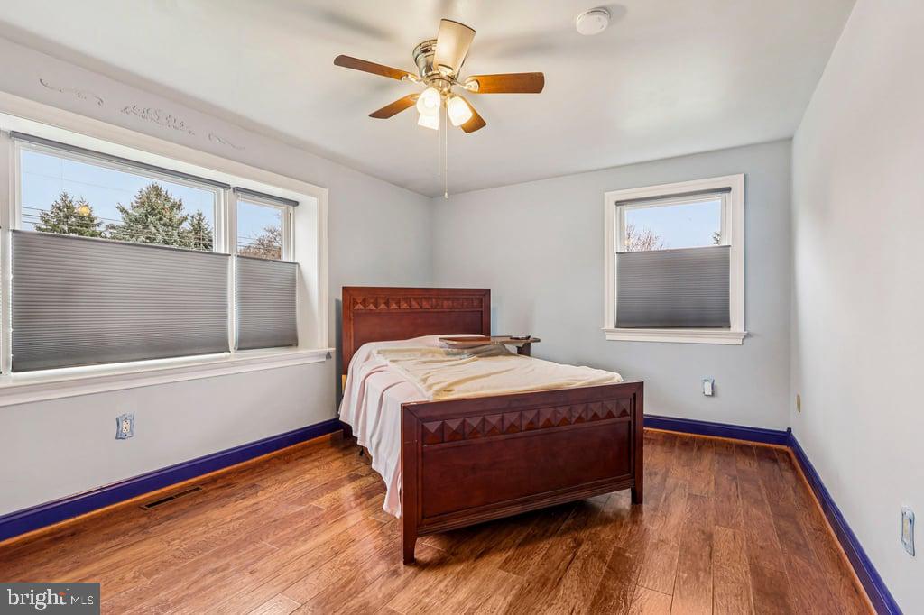 23 W CONESTOGA ROAD