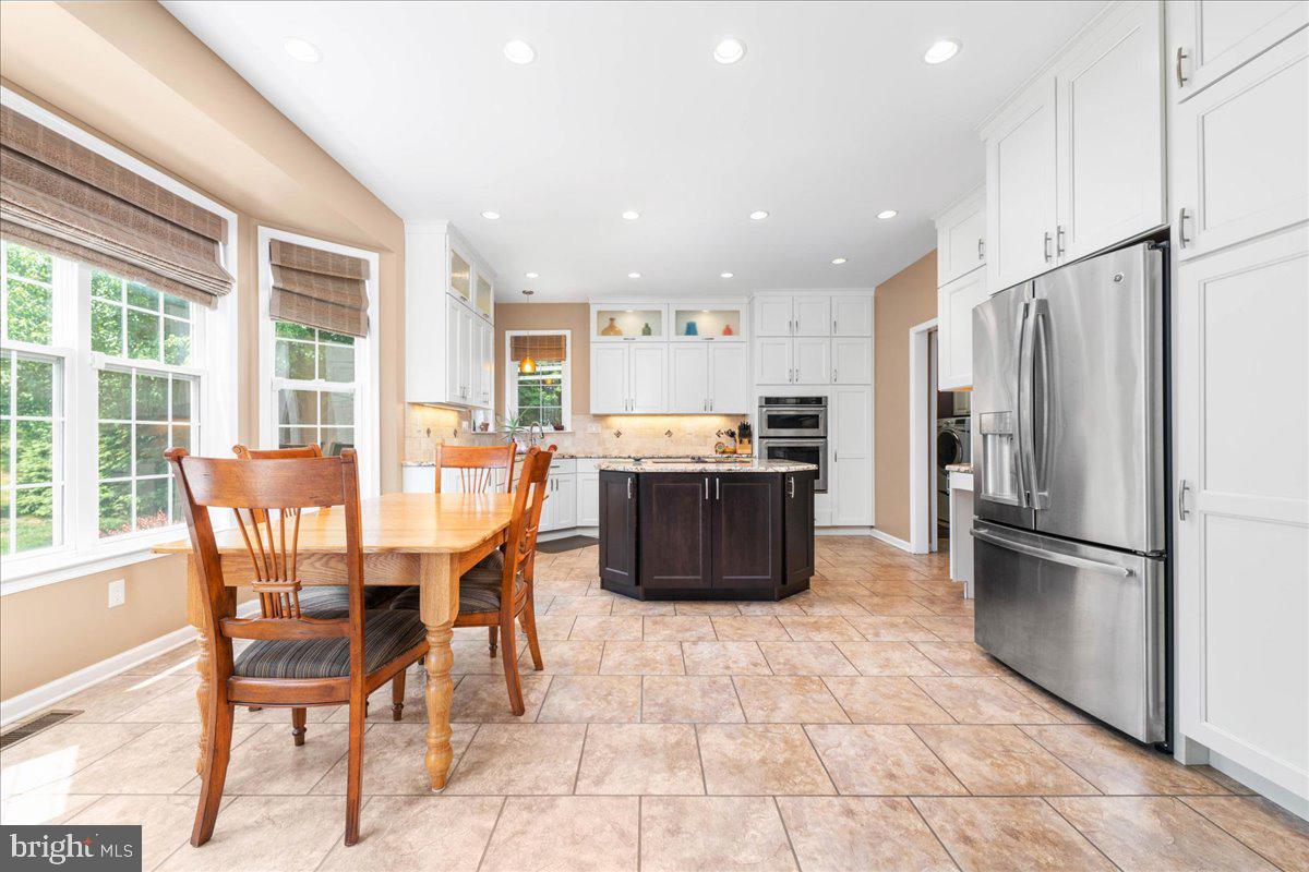 93 Overlook Cir