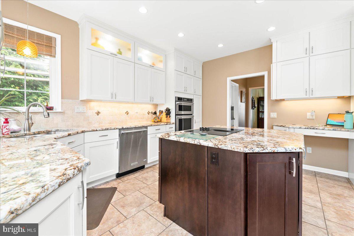 93 Overlook Cir