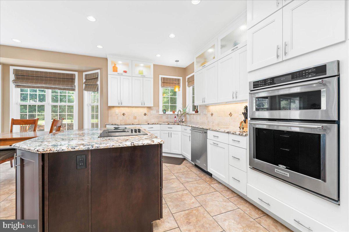 93 Overlook Cir