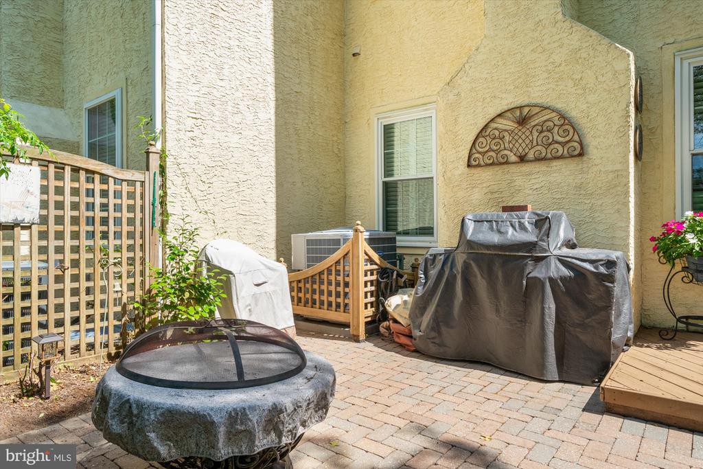 4 Chelsea Ct