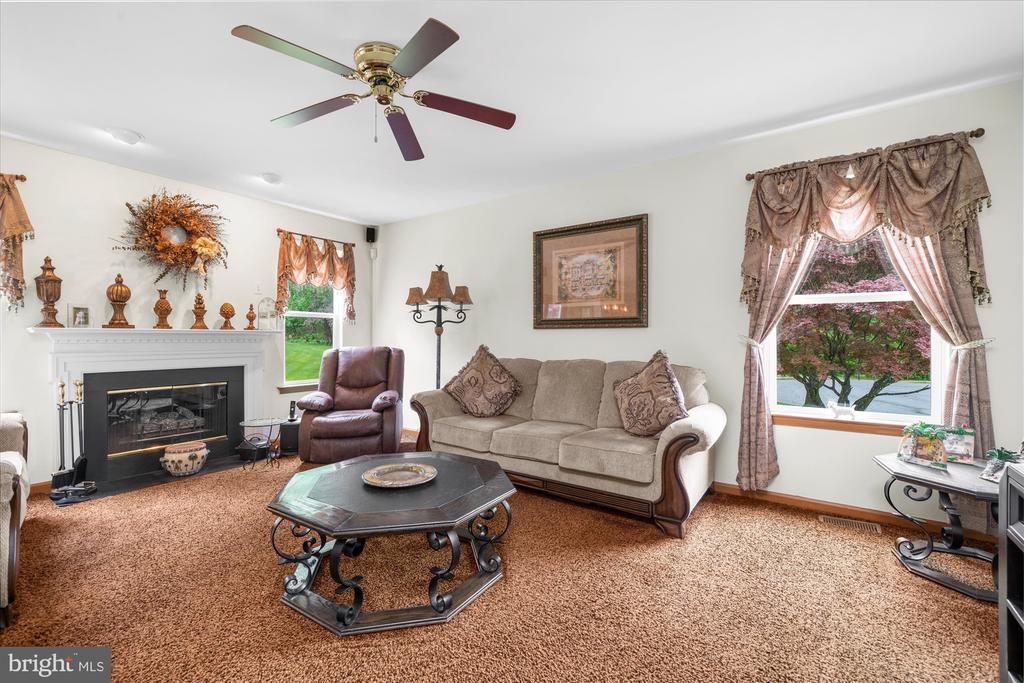 1418 Deer Meadow Ln