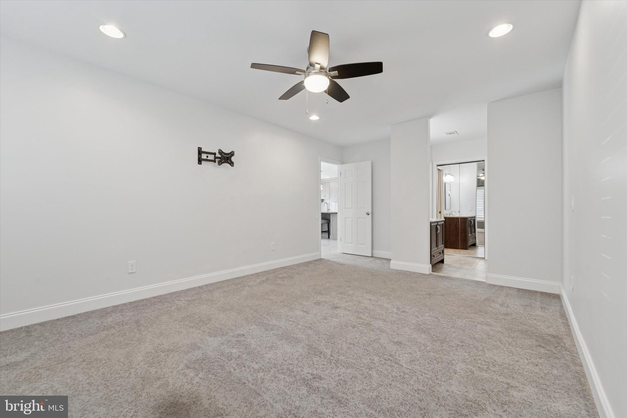 906 PRITCHARD PLACE