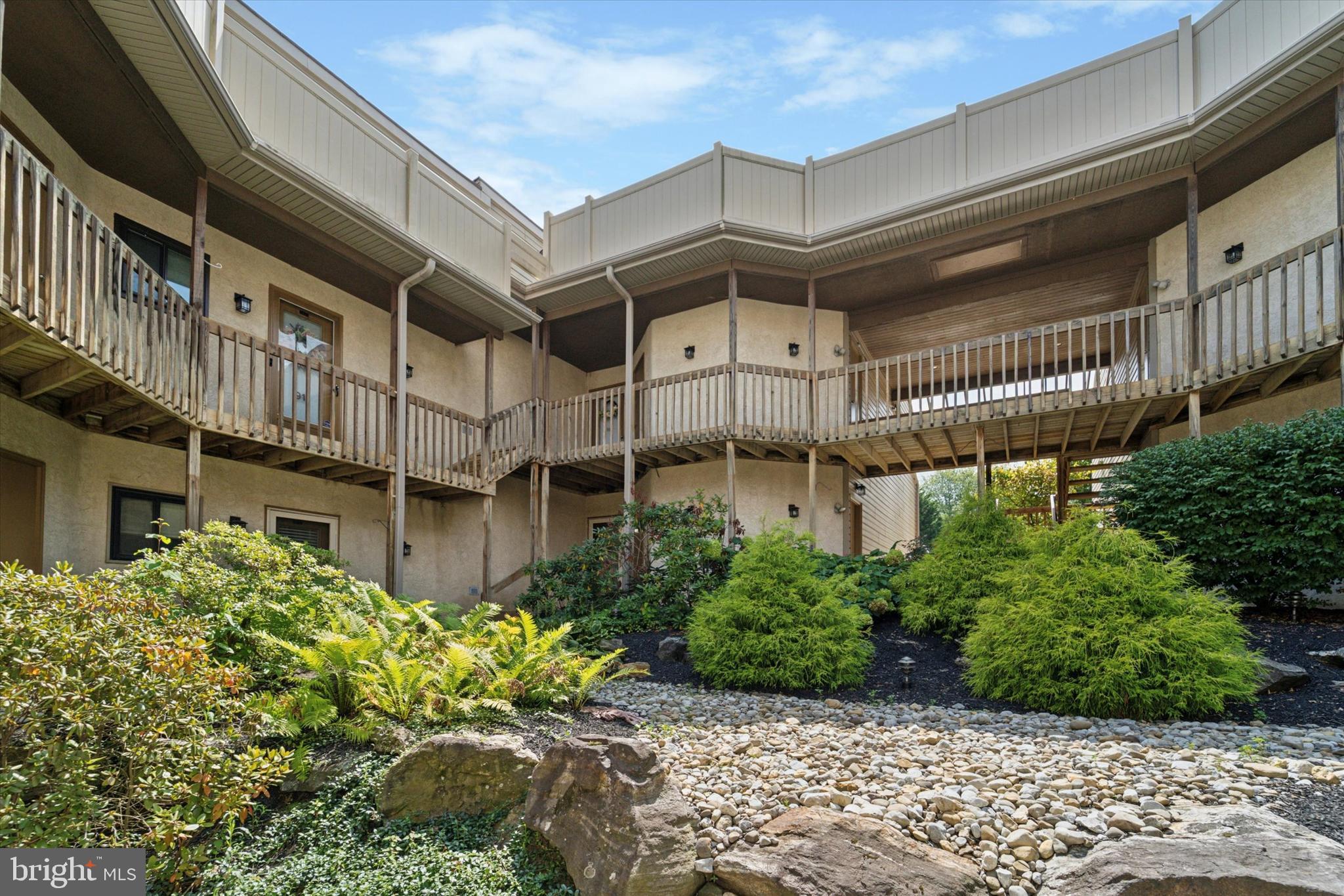 906 PRITCHARD PLACE