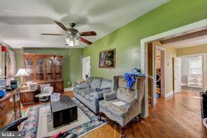 1146 Main St