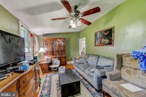 1146 Main St