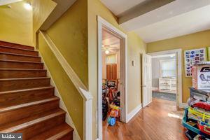 1146 Main St