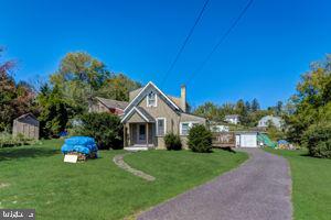 1146 Main St