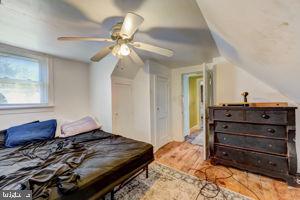 1146 Main St