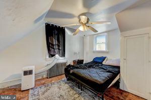 1146 Main St