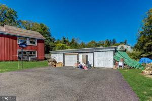1146 Main St