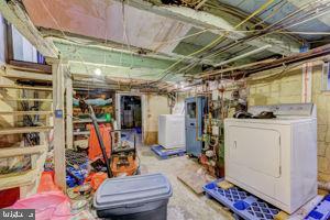 1146 Main St