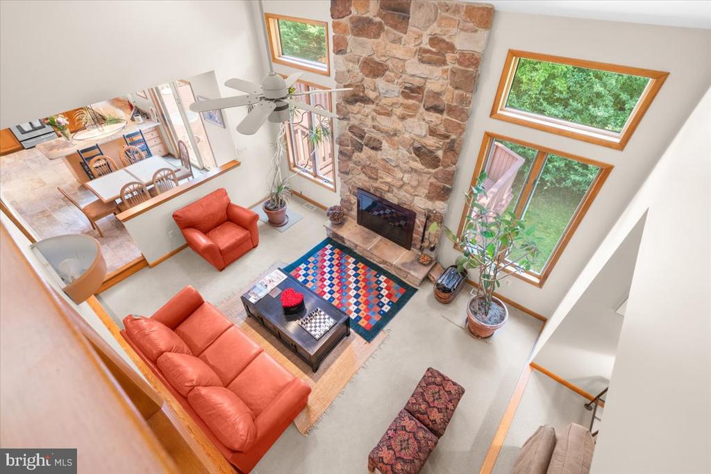 2314 Holly Ln