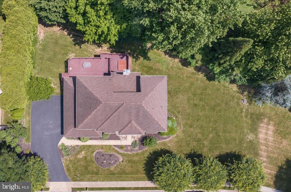 2314 Holly Ln