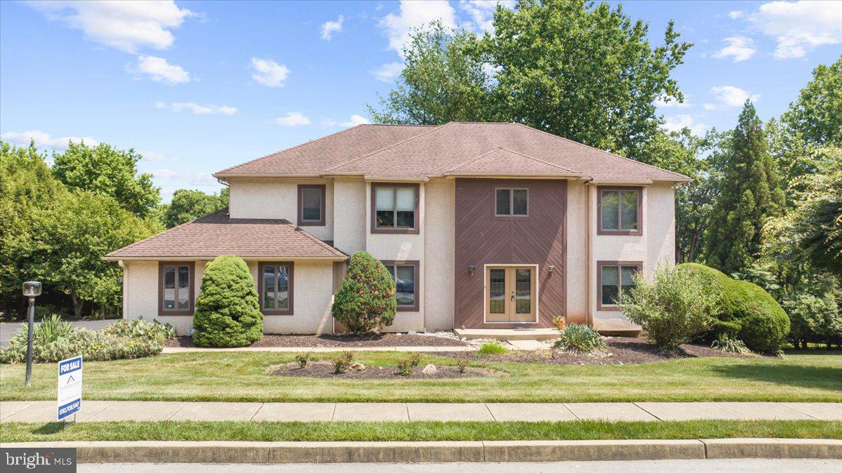 2314 Holly Ln