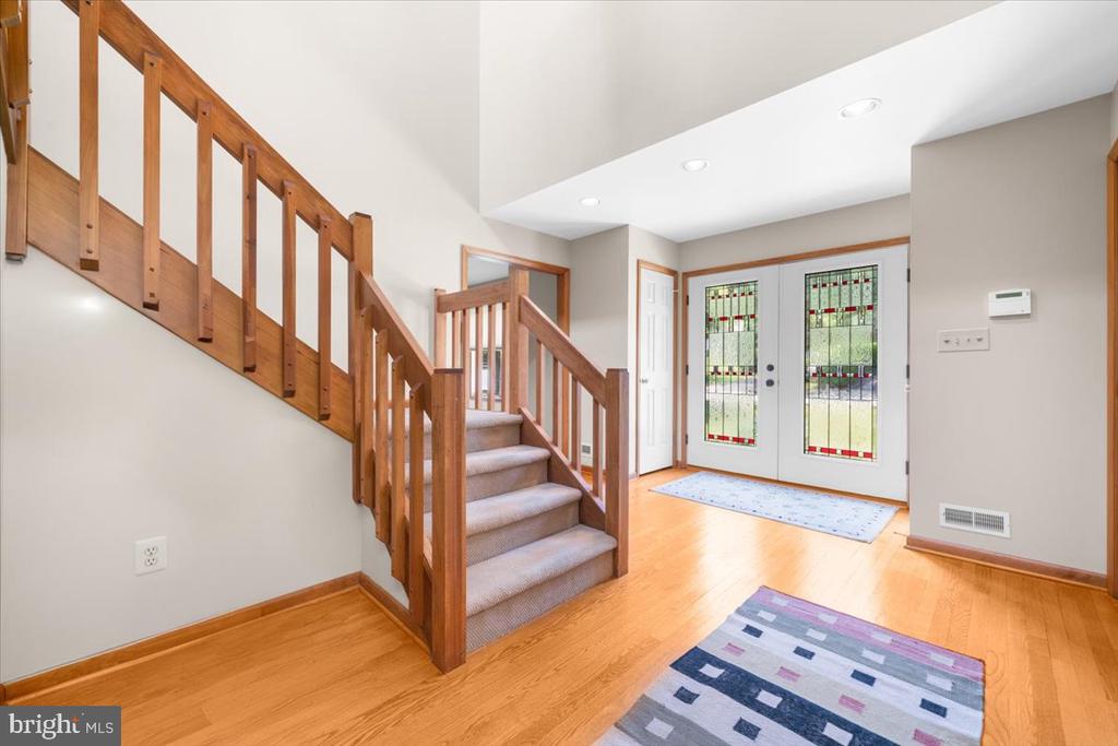 2314 Holly Ln