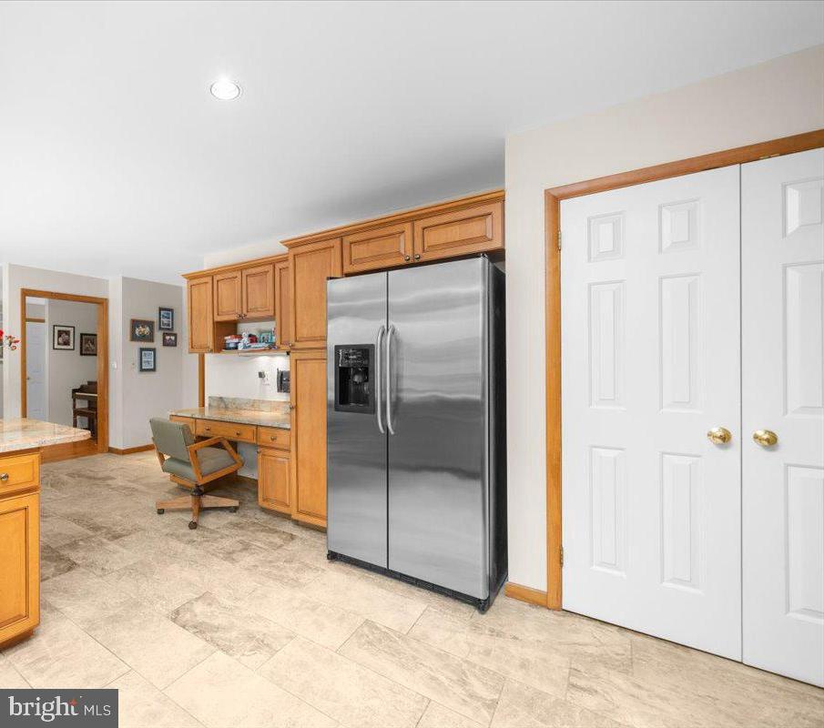 2314 Holly Ln