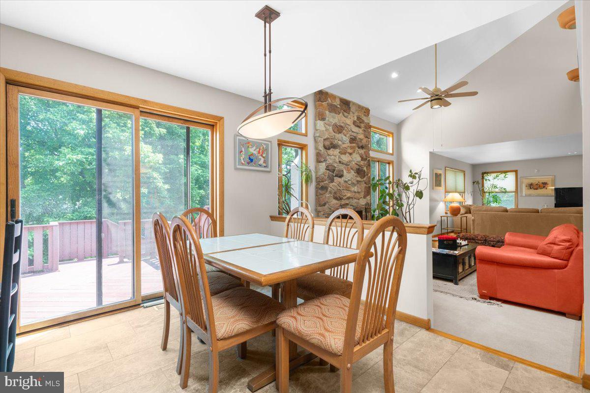 2314 Holly Ln