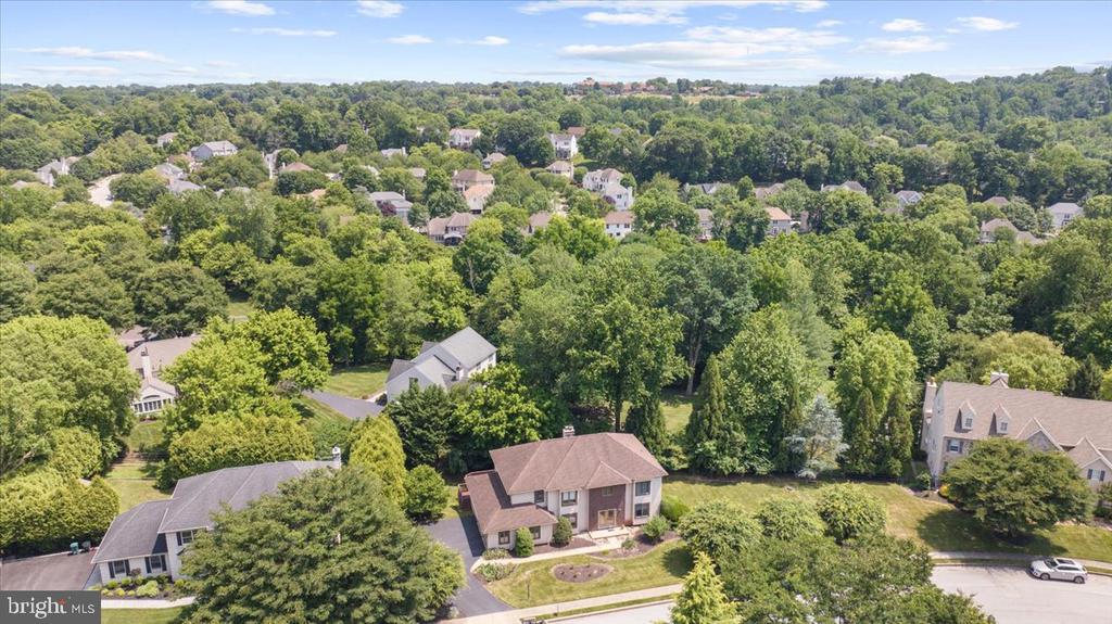 2314 Holly Ln