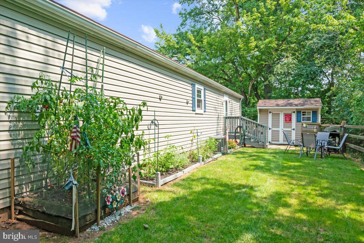 103 Ivy Ln
