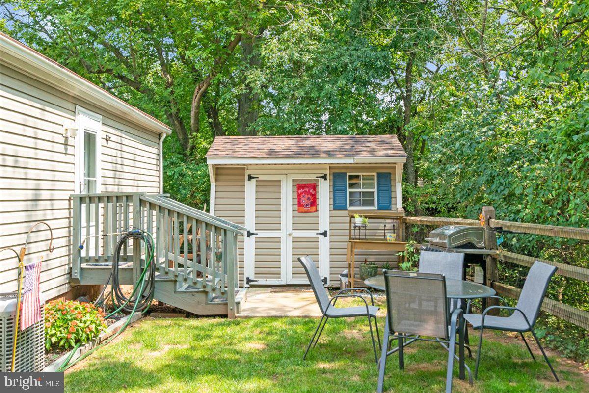 103 Ivy Ln