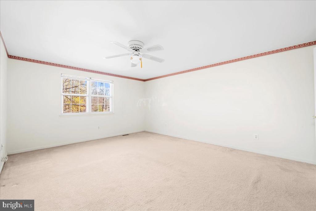 352 Maiden Ln