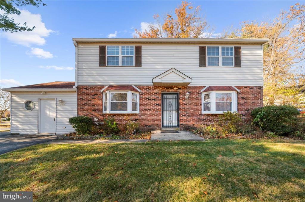 352 Maiden Ln