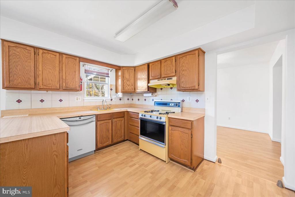 352 Maiden Ln