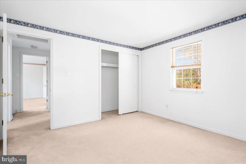 352 Maiden Ln