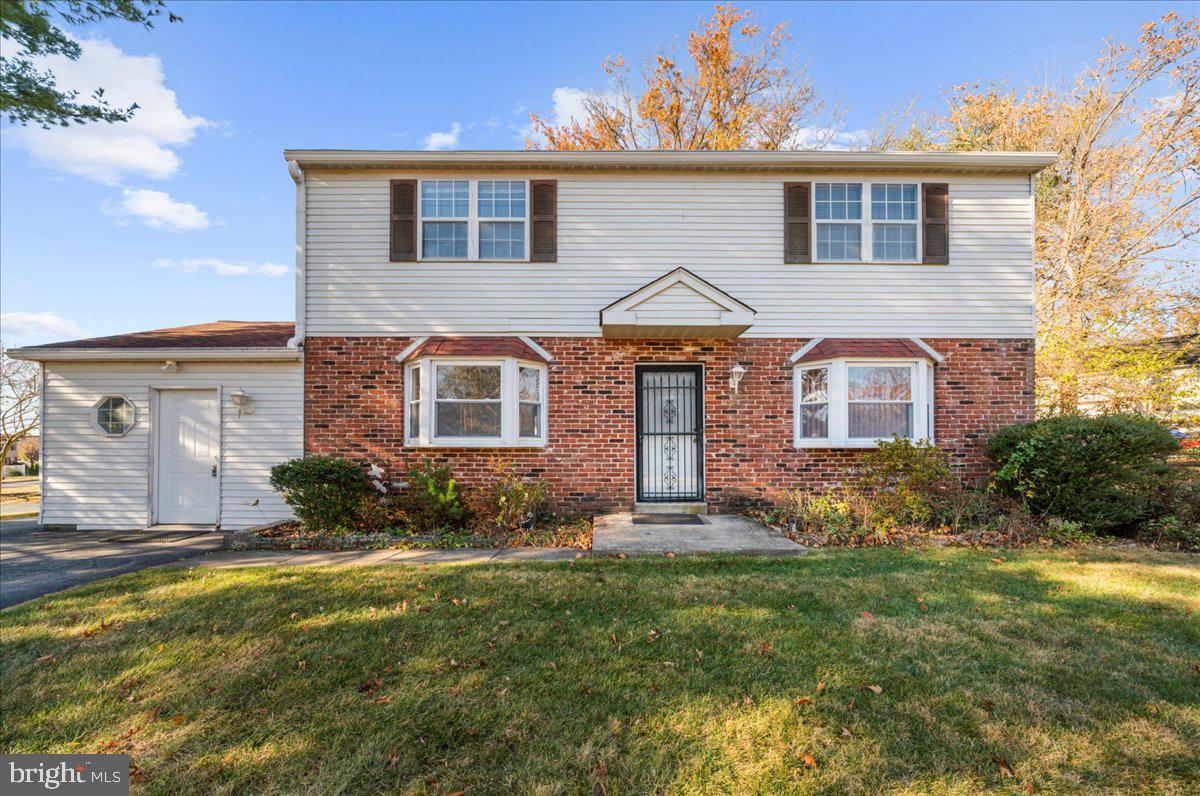 352 Maiden Ln