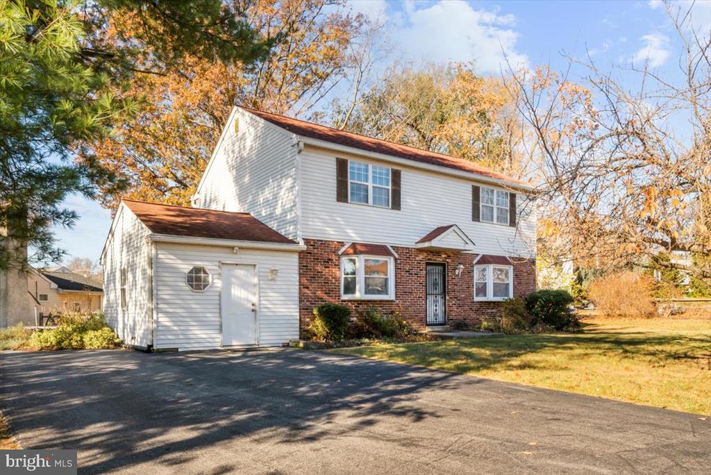 352 Maiden Ln
