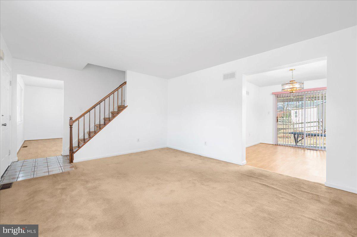 352 Maiden Ln