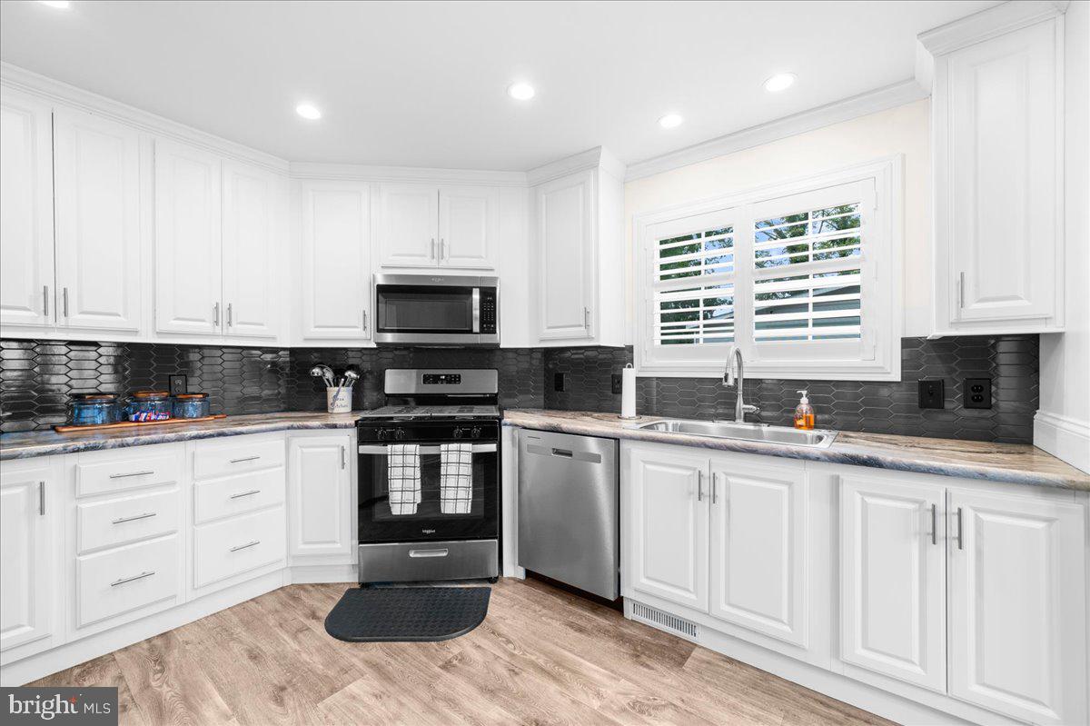 165 W Ridge Pike #105