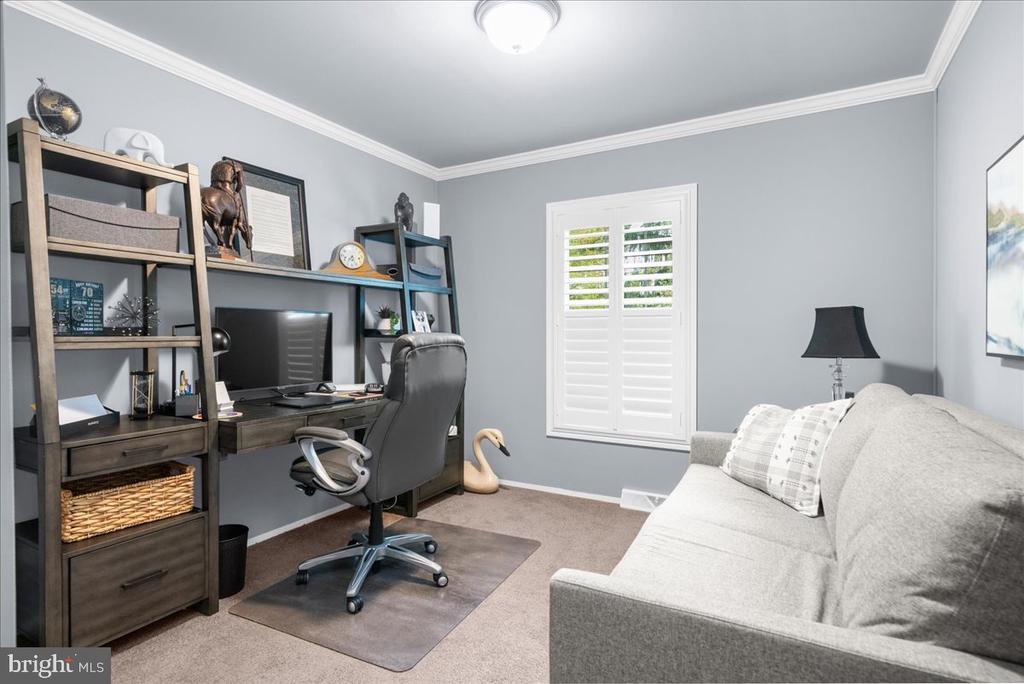 165 W Ridge Pike #105