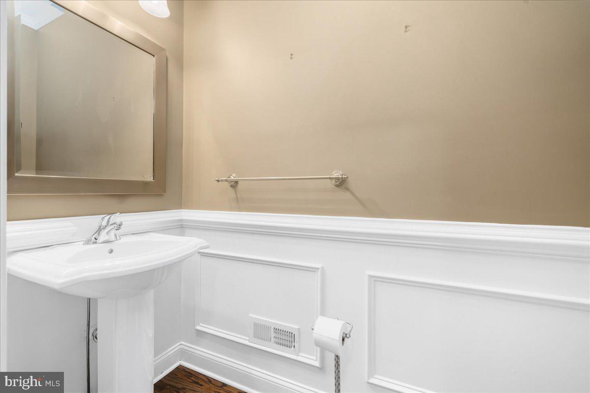 155 Wentworth Cir