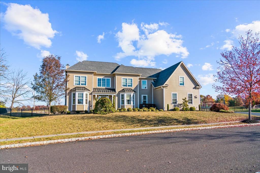 155 Wentworth Cir