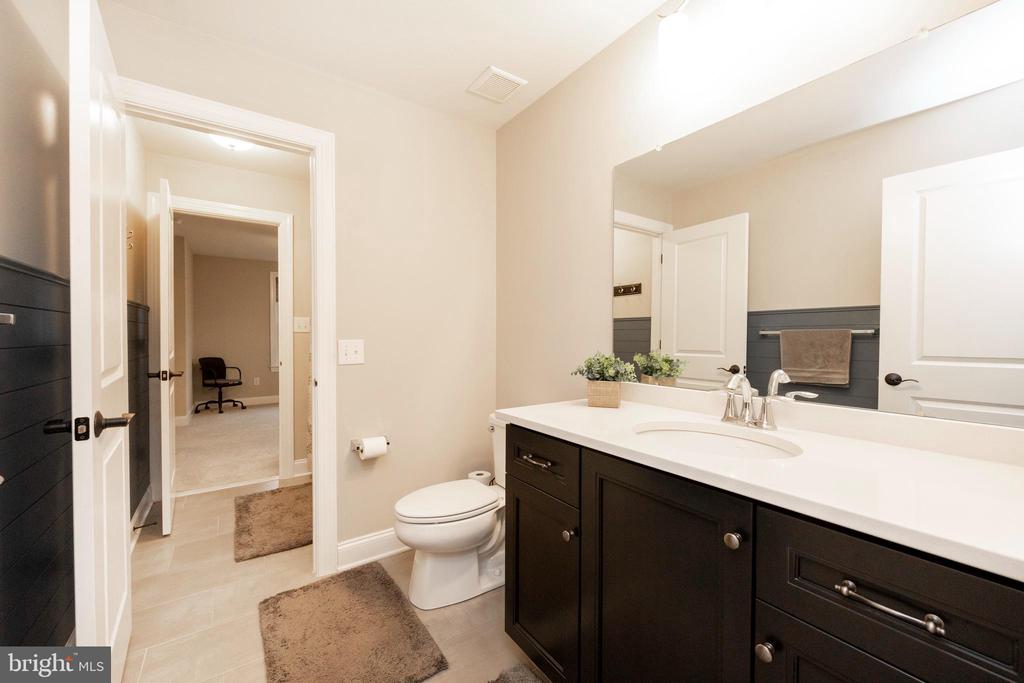 103 Summit Dr