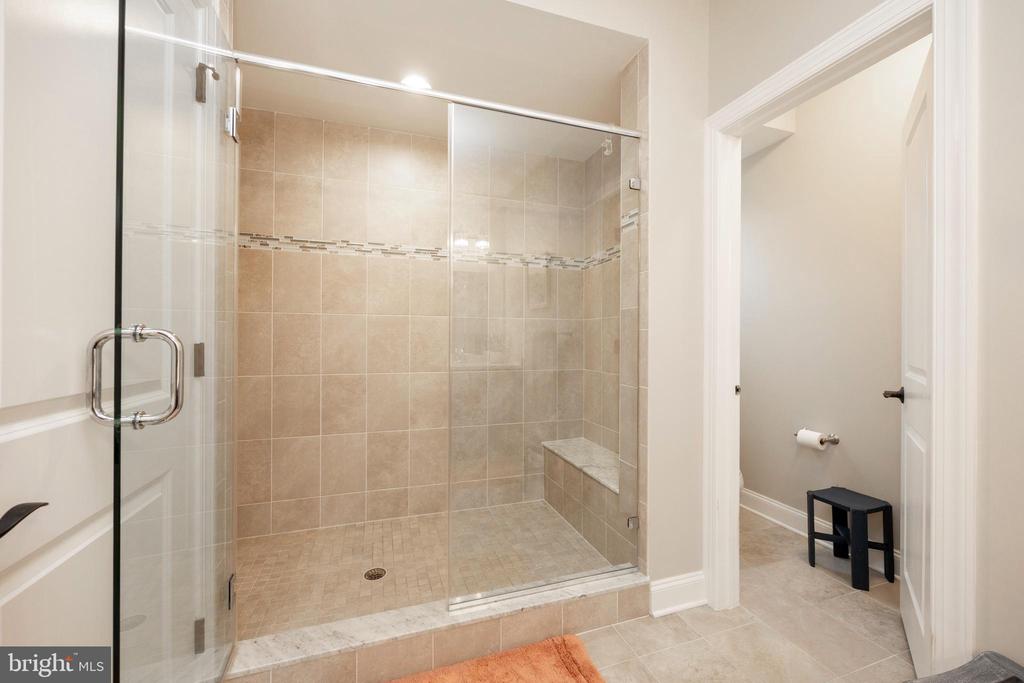 103 Summit Dr
