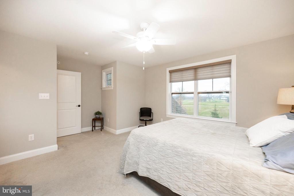 103 Summit Dr
