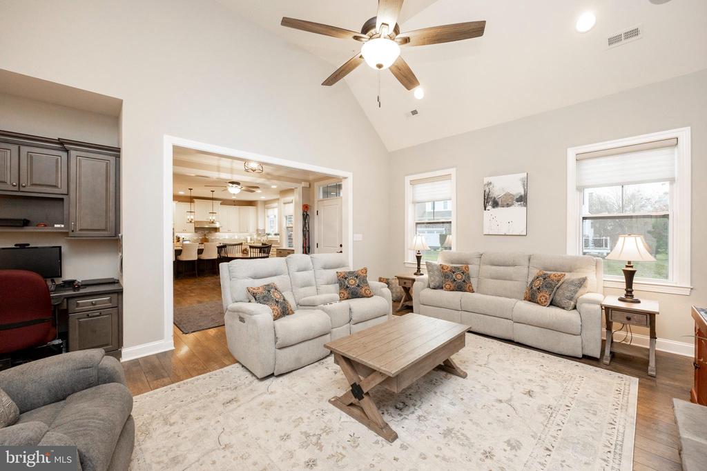 103 Summit Dr