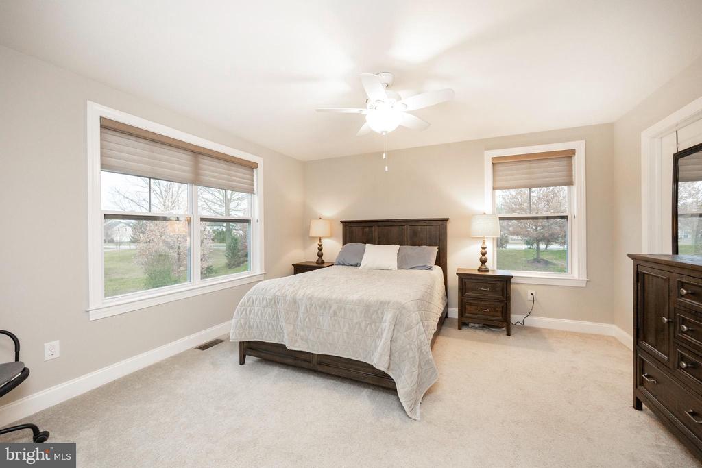 103 Summit Dr