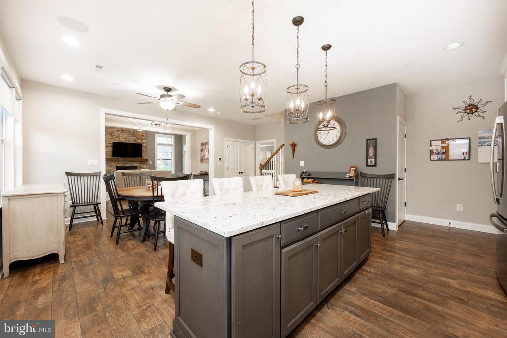 103 Summit Dr